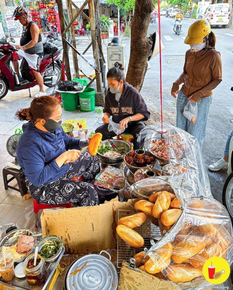BÁNH MÌ GÁNH 20K