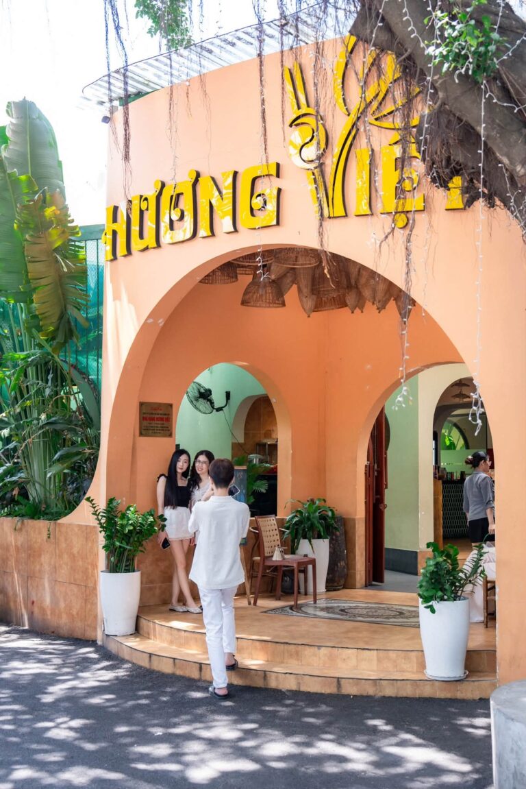 Nhà hàng Hương Việt